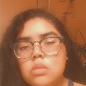 Meet your Posher, Faviola